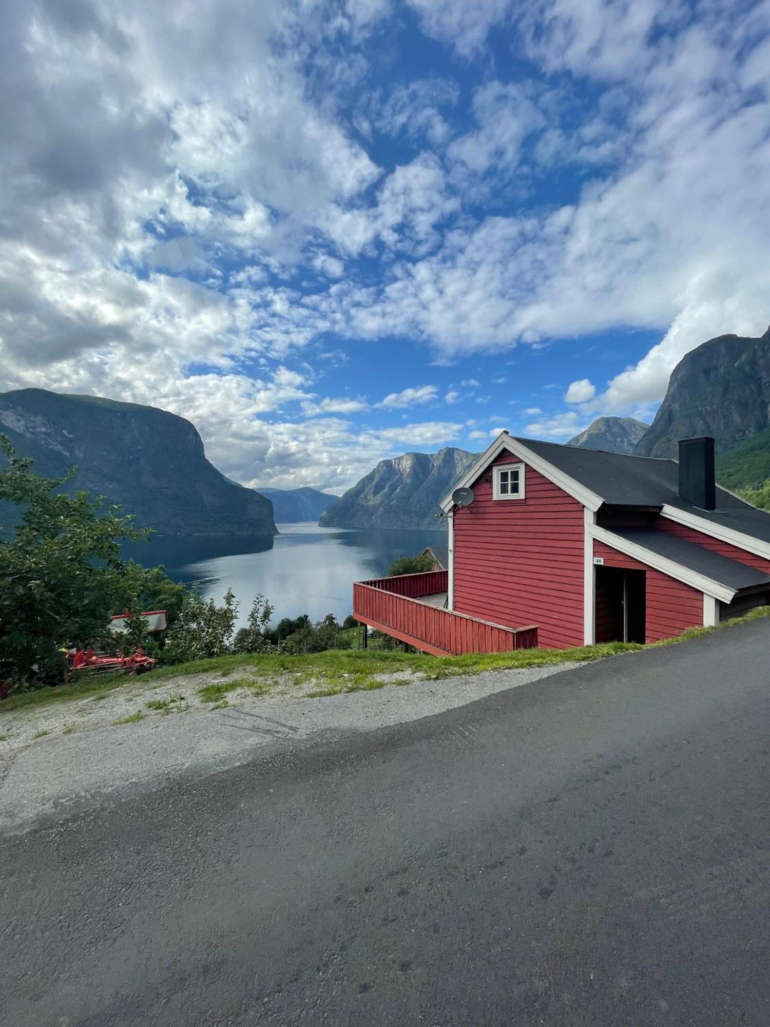 Kvam - Stegastein Apartment Aurland Exterior photo